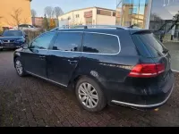Gebraucht VW Passat 140 PS (102 kW) 2011 Schwarz Kombi