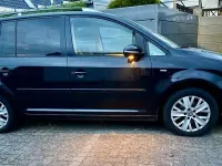 Gebraucht VW Touran Life 105 PS (77 kW) 2013 Schwarz Van / Kleinbus