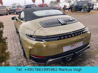 Neu Porsche 992 541 PS (397 kW) 2026 Grün Cabrio