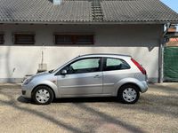 Gebraucht Ford Fiesta 60 PS (44 kW) 2007 Grau Kleinwagen
