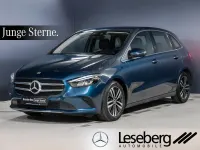 Gebraucht Mercedes B200 Progressive 150 PS (110 kW) 2022 Blau Van / Kleinbus