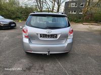 Gebraucht Toyota Verso 2010 Silber Van / Kleinbus
