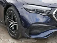 Gebraucht Mercedes E220 AMG 197 PS (144 kW) 2024 Metalliclack nautikblau Kombi