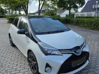 Gebraucht Toyota Yaris Hybrid Lounge 101 PS (74 kW) 2017 Kleinwagen