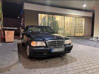 Gebraucht Mercedes C220 125 PS (91 kW) 1999 Blau Limousine