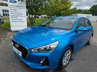 Gebraucht Hyundai i30 Pure 99 PS (72 kW) 2018 Blau Limousine