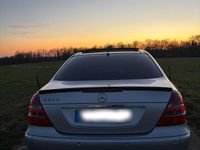 Gebraucht Mercedes E240 Avantgarde 177 PS (130 kW) 2002 Silber Limousine