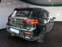 Gebraucht VW Golf VIII R-line 150 PS (110 kW) 2024 Schwarz / grenadillschwarz Limousine