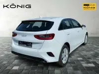Neu Kia Ceed Vision 140 PS (102 kW) 2025 Carraraweiß Kleinwagen