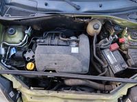 Usado Renault Kangoo 75 HP (55 kW) 2005 Verde Monovolume