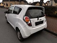 Gebraucht Chevrolet Spark 68 PS (50 kW) 2011 Weiß Kleinwagen