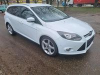 Usata Ford Focus 182 CV (133 kW) 2012 Bianco Station wagon