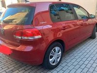 Gebraucht VW Golf VI 122 PS (89 kW) 2010 Rot Kleinwagen