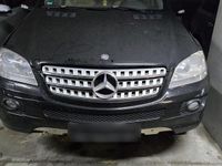 Gebraucht Mercedes ML320 224 PS (164 kW) 2006 Schwarz SUV