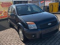 Gebraucht Ford Fusion 105 PS (77 kW) 2010 Blau Kleinwagen