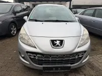 Gebraucht Peugeot 207 Forever 95 PS (69 kW) 2012 Silber Kleinwagen