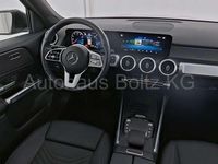 Gebraucht Mercedes GLB180 Progressive 136 PS (100 kW) 2023 Kosmosschwarz SUV