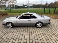 Gebraucht Mercedes 230 132 PS (97 kW) 1989 Silber Coupé