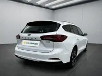 Gebraucht Ford Focus Titanium 125 PS (91 kW) 2023 Weiß Kombi