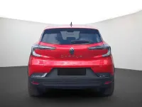 Używany Renault Captur Techno 101 KM (74 kW) 2025 Czerwony SUV