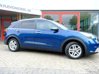 Gebraucht Kia Niro 105 PS (77 kW) 2017 Blau SUV