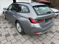 Gebraucht BMW 320 190 PS (139 kW) 2023 Grau Kombi