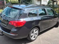Gebraucht Opel Astra 95 PS (69 kW) 2013 Schwarz Kombi