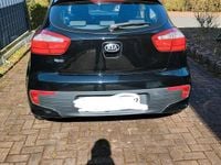 Gebraucht Kia Rio Edition 7 109 PS (80 kW) 2015 Schwarz Kleinwagen