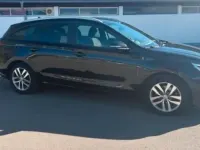 Gebraucht Hyundai i30 120 PS (88 kW) 2018 Schwarz Kombi