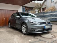 Gebraucht VW Golf VII 131 PS (96 kW) 2019 Grau Limousine