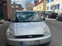 Gebraucht Ford Fiesta 68 PS (50 kW) 2002 Silber Kleinwagen