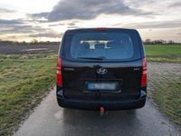 Gebraucht Hyundai H-1 Premium 170 PS (125 kW) 2012 Schwarz Van / Kleinbus