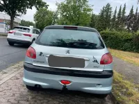 Gebraucht Peugeot 206 75 PS (55 kW) 2003 Silber Kleinwagen