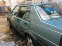 Second-hand VW Jetta 90 CP (66 kW) 1991 Albastru Berlinǎ