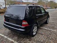 Gebraucht Mercedes ML270 163 PS (119 kW) 2003 Schwarz SUV