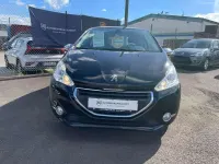 Gebraucht Peugeot 208 Allure 120 PS (88 kW) 2012 Noir perla nera Kleinwagen
