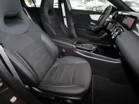 Gebraucht Mercedes A200 AMG 163 PS (119 kW) 2026 Mountain grau metallic Limousine