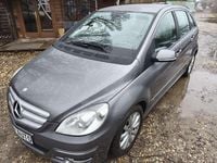 Gebraucht Mercedes B180 109 PS (80 kW) 2009 Mountaingrau  met. Van / Kleinbus