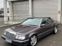 Gebraucht Mercedes E300 170 PS (125 kW) 1992 Violet Coupé