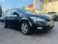 Second-hand Kia Ceed 90 CP (66 kW) 2010 Negru Hatchback