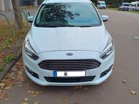 Gebraucht Ford S-MAX Titanium 179 PS (131 kW) 2017 Weiß Van / Kleinbus