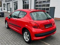 Gebraucht Peugeot 207 75 PS (55 kW) 2009 Rot Kleinwagen