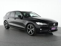 Gebraucht Volvo V60 Plus 250 PS (183 kW) 2022 Onyx black Kombi