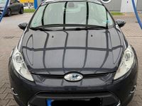 Gebraucht Ford Fiesta Titanium 97 PS (71 kW) 2009 Grau Kleinwagen