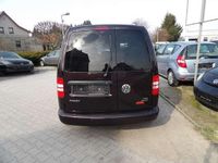 Gebraucht VW Caddy Trendline 102 PS (75 kW) 2015 Black berry metallic Van / Kleinbus