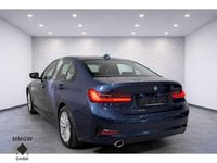 Gebraucht BMW 330e Advantage 252 PS (185 kW) 2021 Phytonicblau metallic Limousine