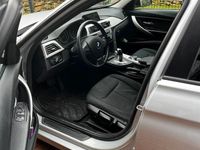 Gebraucht BMW 318 150 PS (110 kW) 2017 Silber Kombi