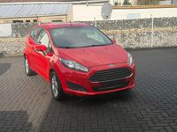 Gebraucht Ford Fiesta 80 PS (58 kW) 2014 Rot Kleinwagen