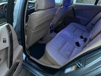 Gebraucht BMW 530 218 PS (160 kW) 2005 Grau Kombi