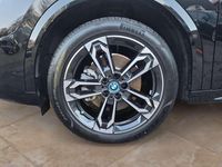 Gebraucht BMW iX2 M Sport 230 kW (313 PS) 2024 Black sapphire metallic SUV